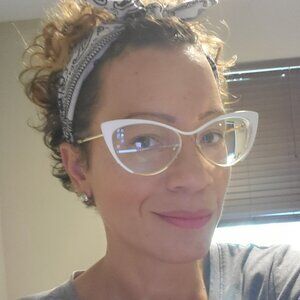 Meet your Posher, Alysha